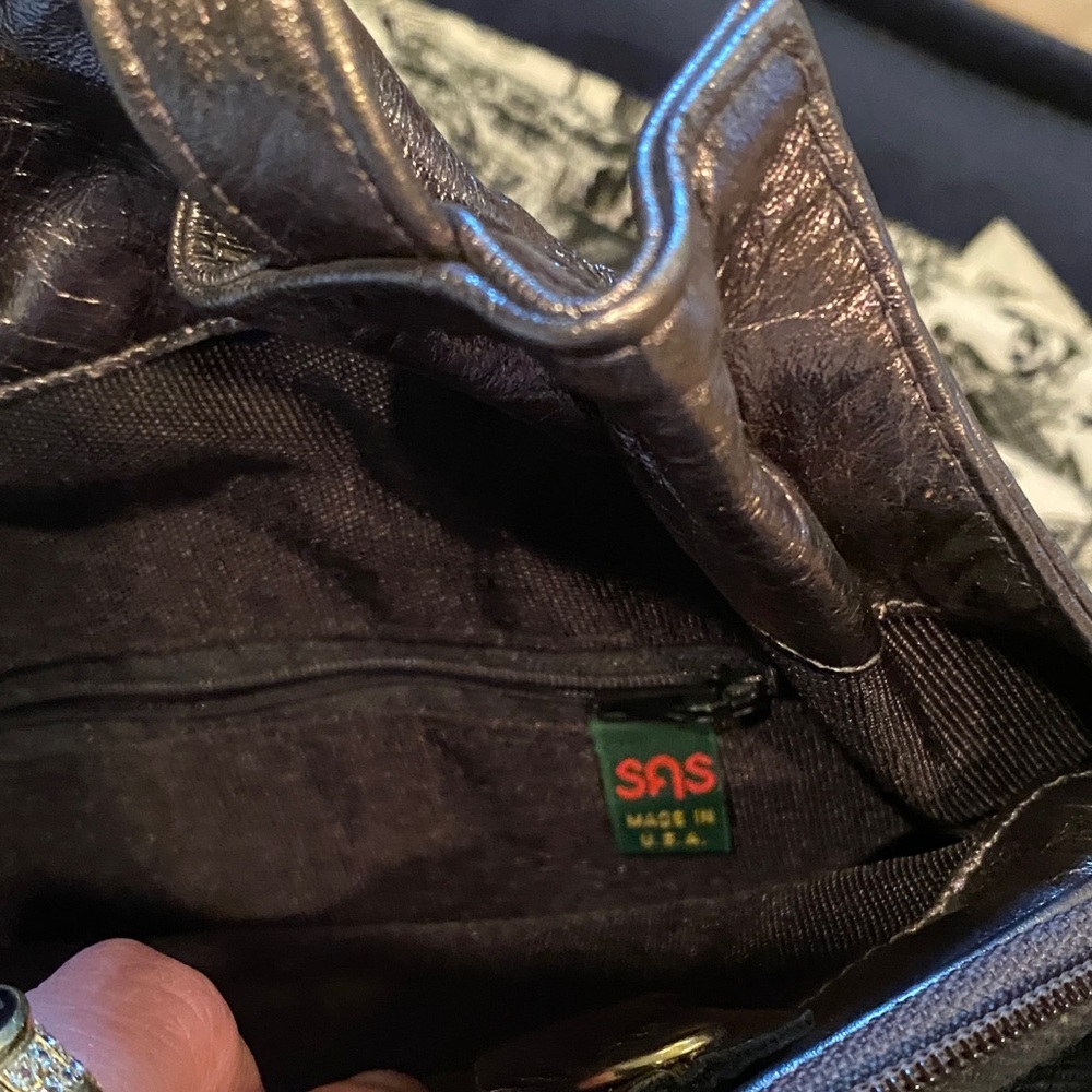 Vintage SAS Made in USA Shimmering Metallic Copper Shoulder Bag - Picture 7 of 8